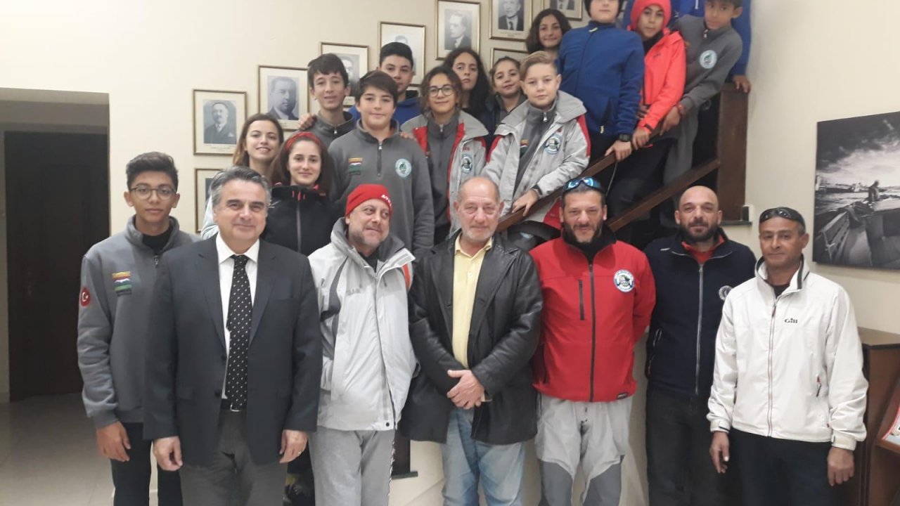 Yelkenciler Rodos'tan Kupalarla Döndü