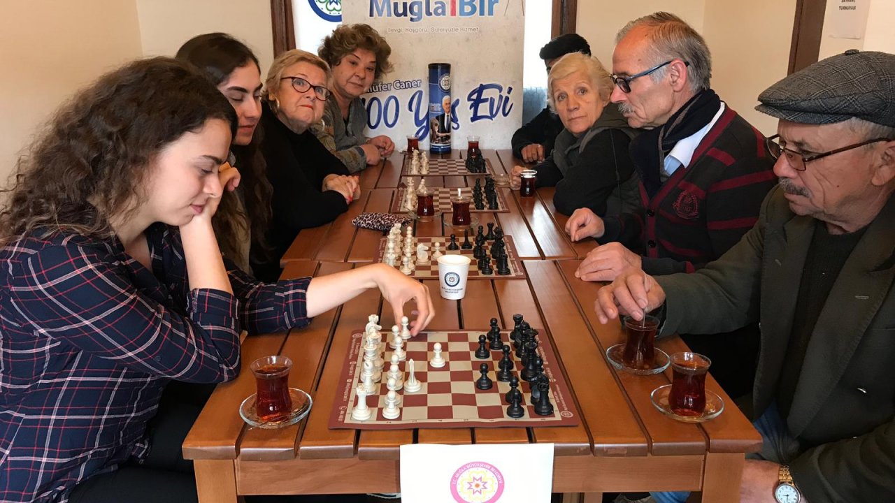 Kuşaklar Satranç Turnuvasında Bir Araya Geldi