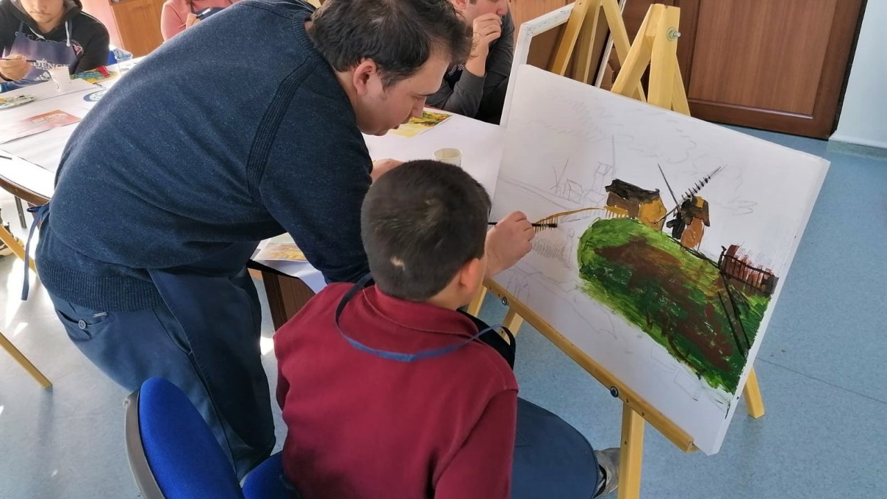 Kısa Molalarda Sanata Engel Yok