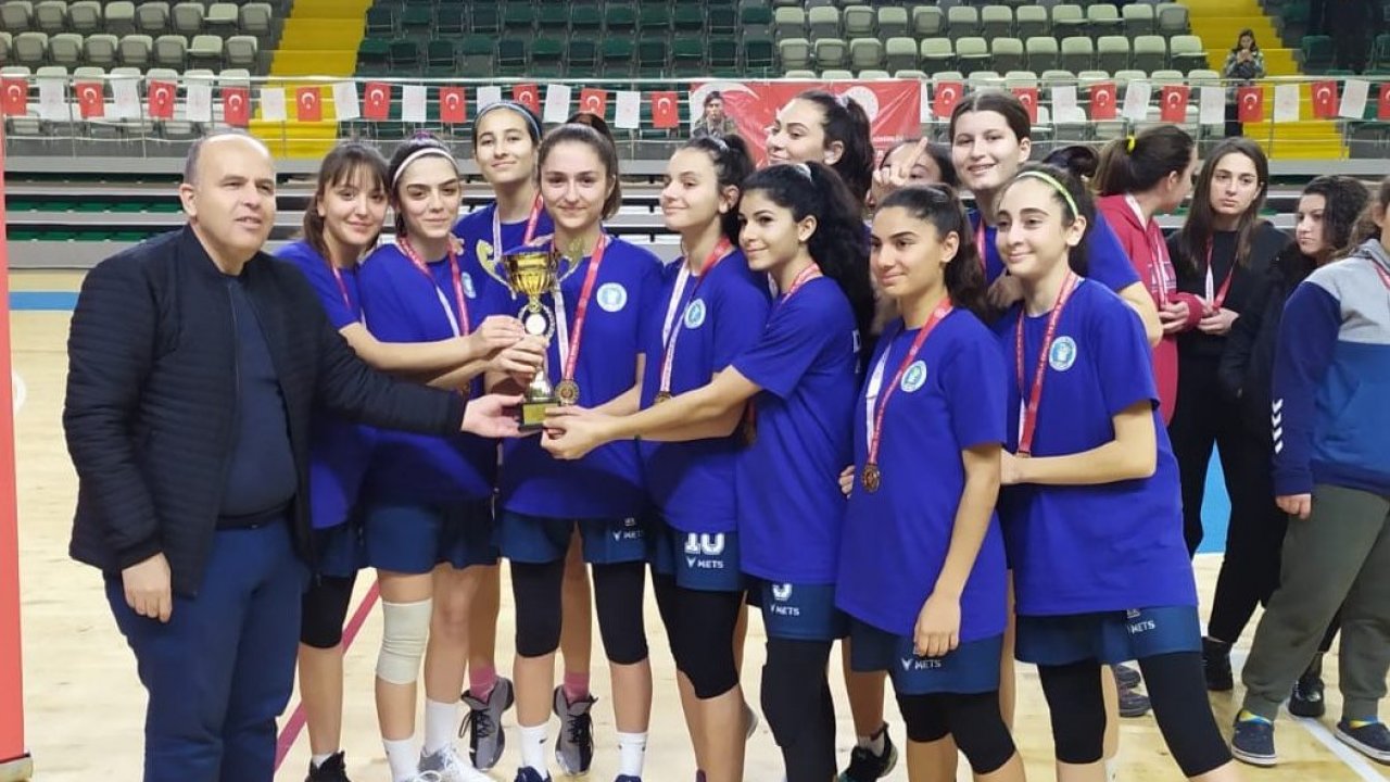 Basketbol U18 Genç Kızlar İl Birinciliği Müsabakaları Tamamlandı