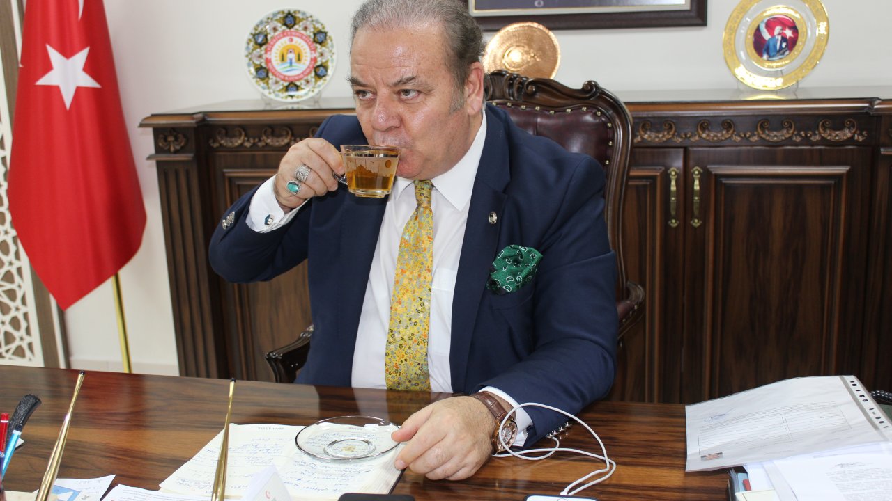 Hem Kaymakam Hem Lokman Hekim