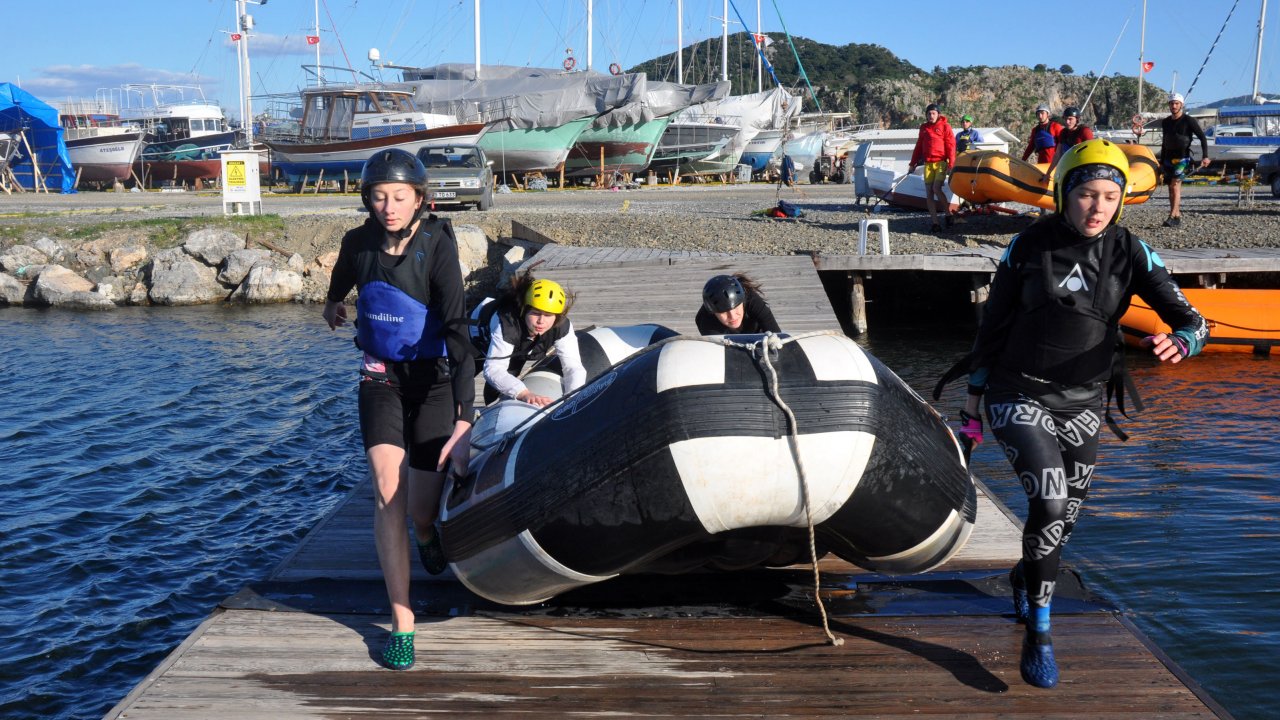 Milli Raftingciler "Zirveyi" Kaptırmamak İçin Çalışıyor