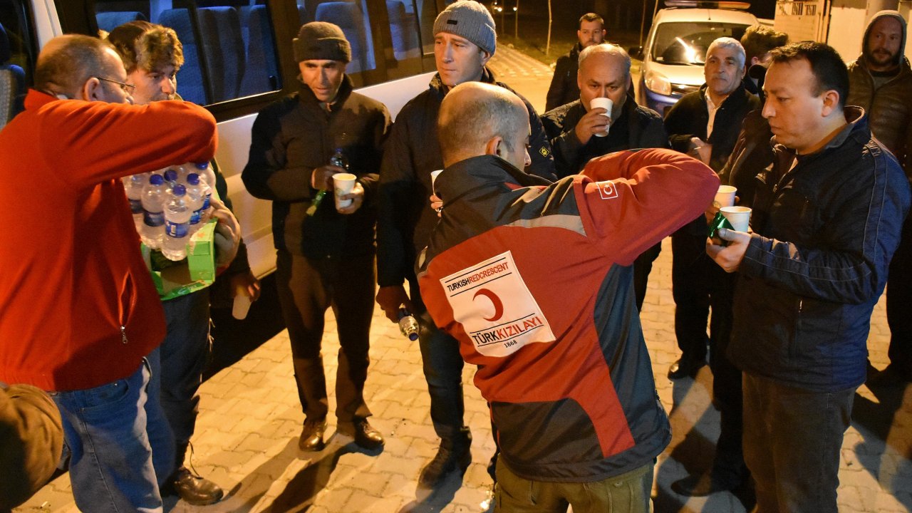 Manisa'da 3,5 Saatte 132 Artçı Sarsıntı