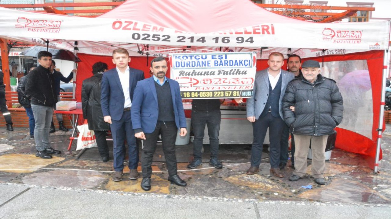 Bardakçı’nın Annesi Hayrına Lokma Döküldü