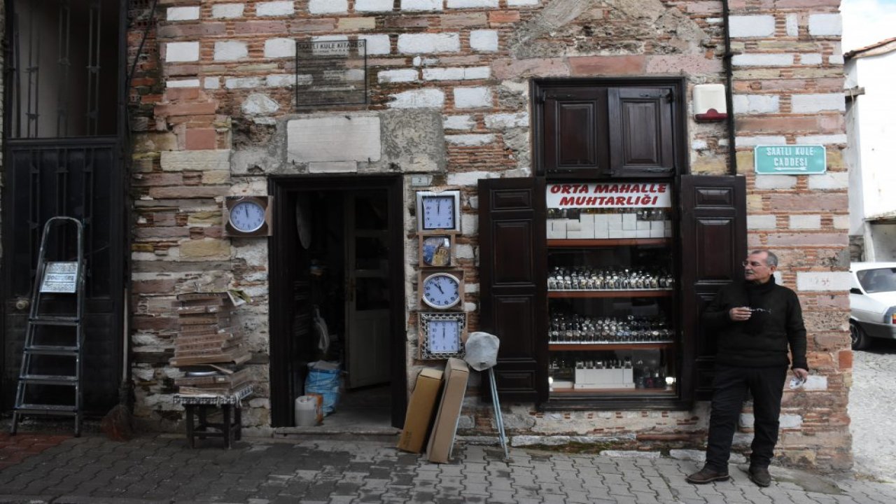 Tarihi Kuledeki Zamanın Bekçisi: 