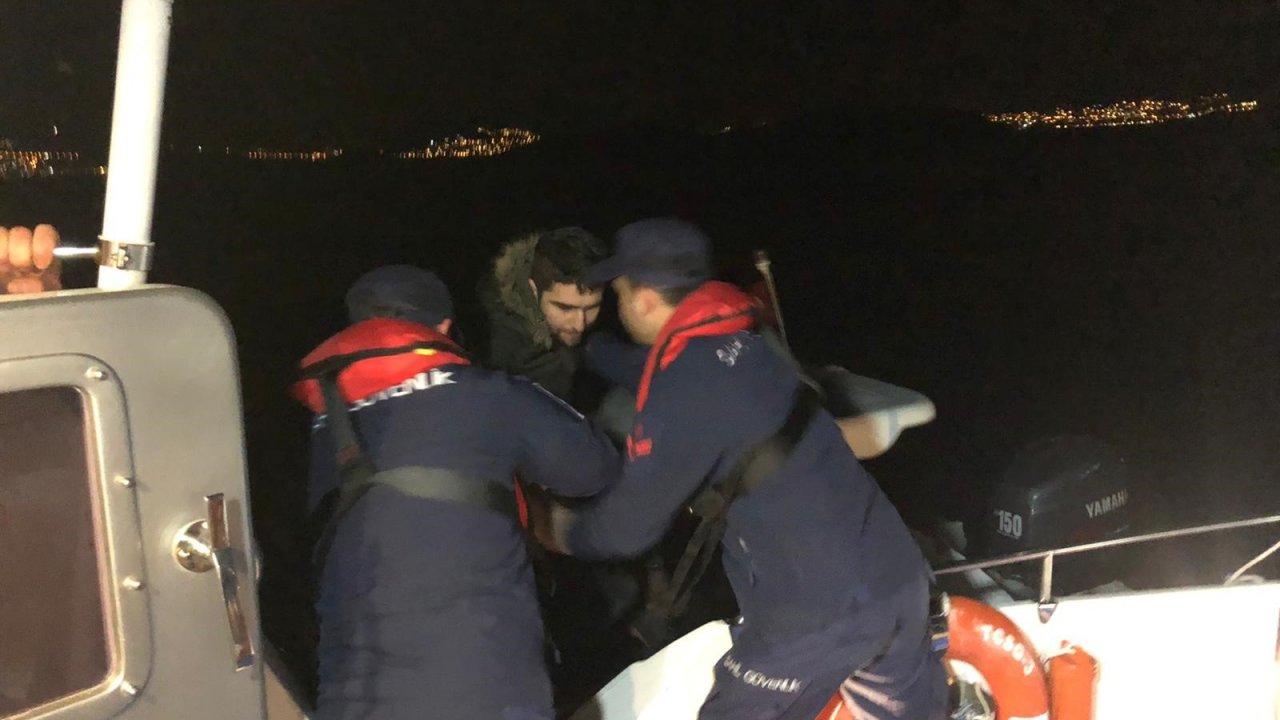 16 Göçmen Yakalandı