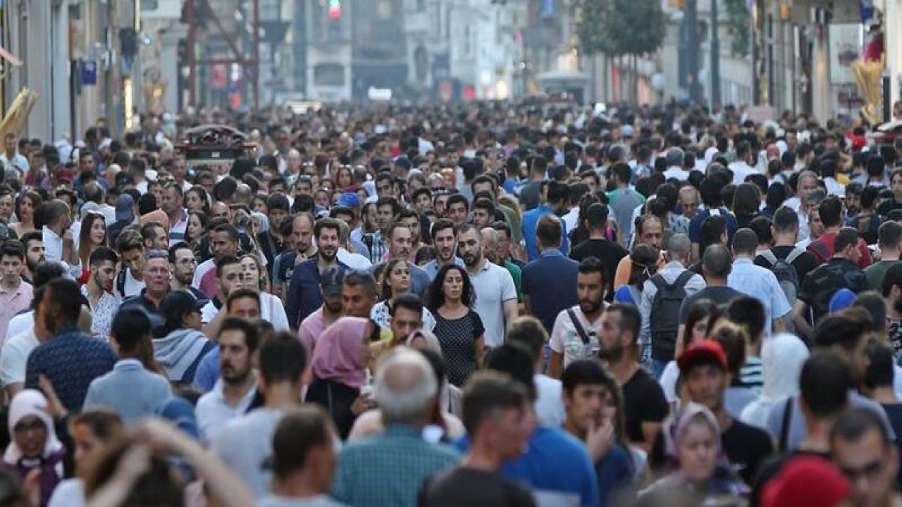 Türkiye'nin Nüfusu 83 Milyon 154 Bin 997 Kişiye Ulaştı