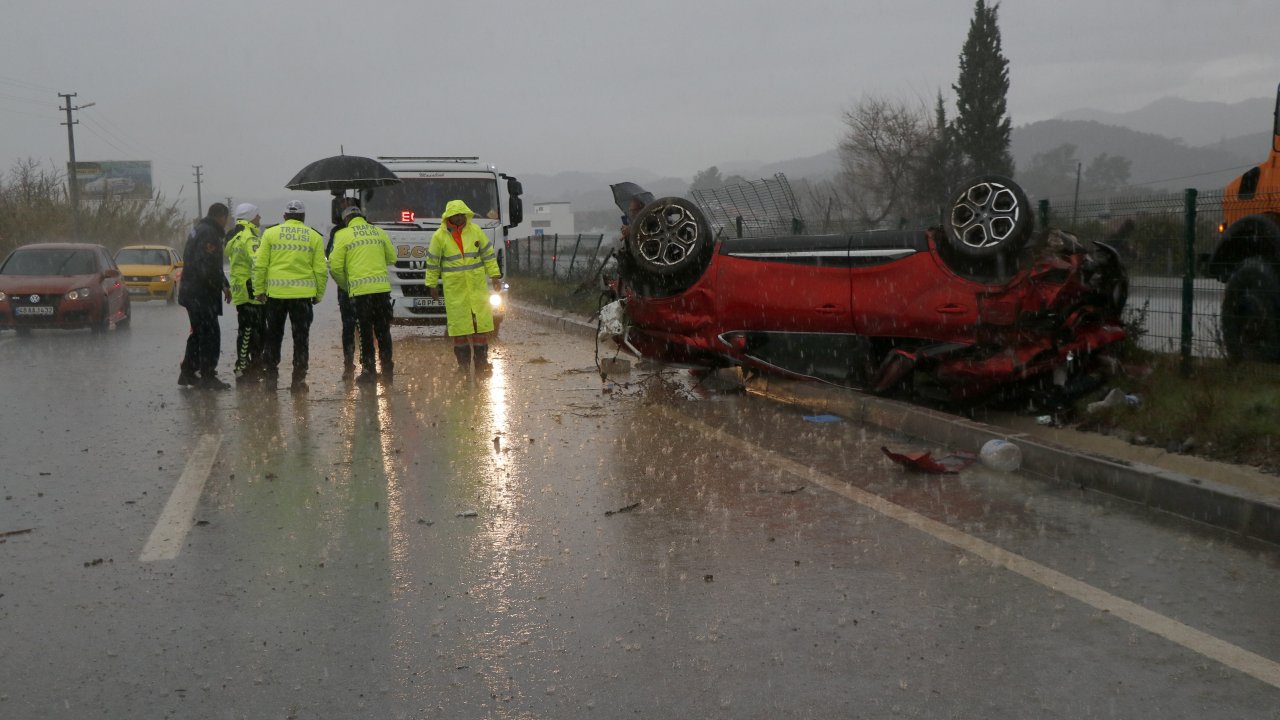 Muğla'da Trafik Kazaları: 2 ölü, 1 yaralı