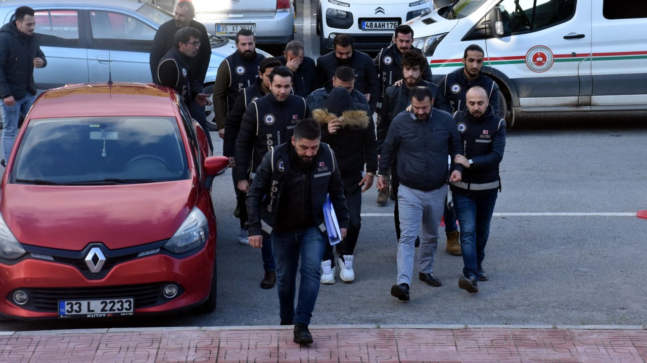 Yakalanan 6 zanlı adliyeye sevk edildi