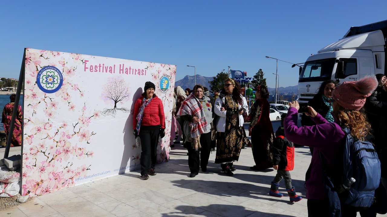 Badem Çiçeği Festivali sona erdi
