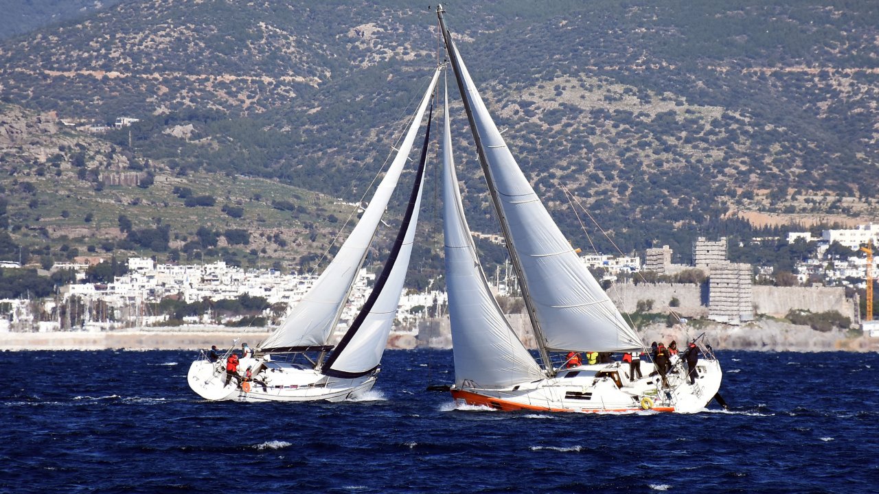 Yarışlar renkli görüntülere sahne oldu