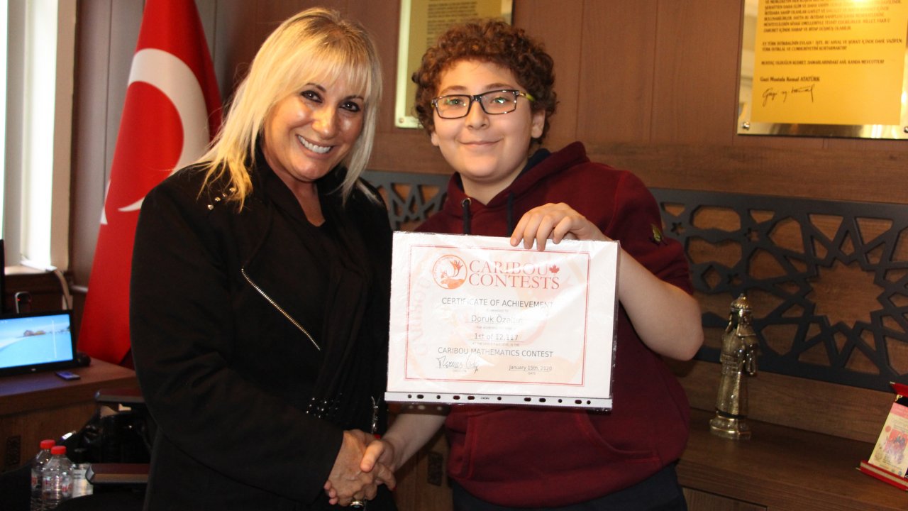 Uluslararası Matematik  Yarışmasında birinci oldu