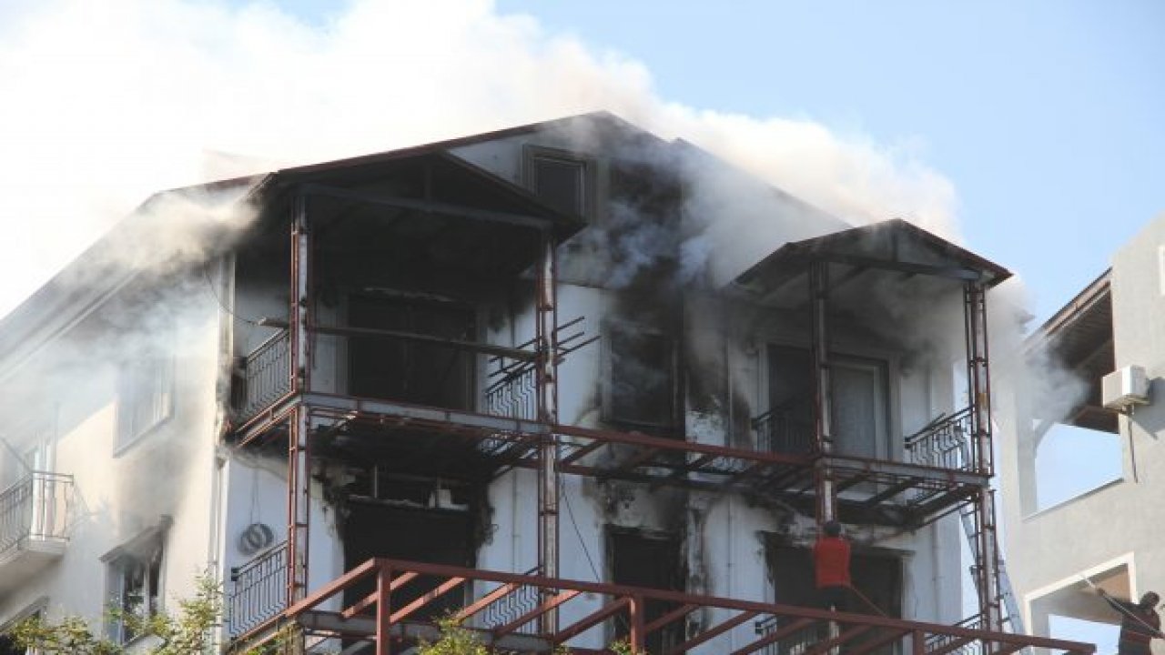 Fethiye Şovalye adasında 2 milyon TL'lik villa yandı