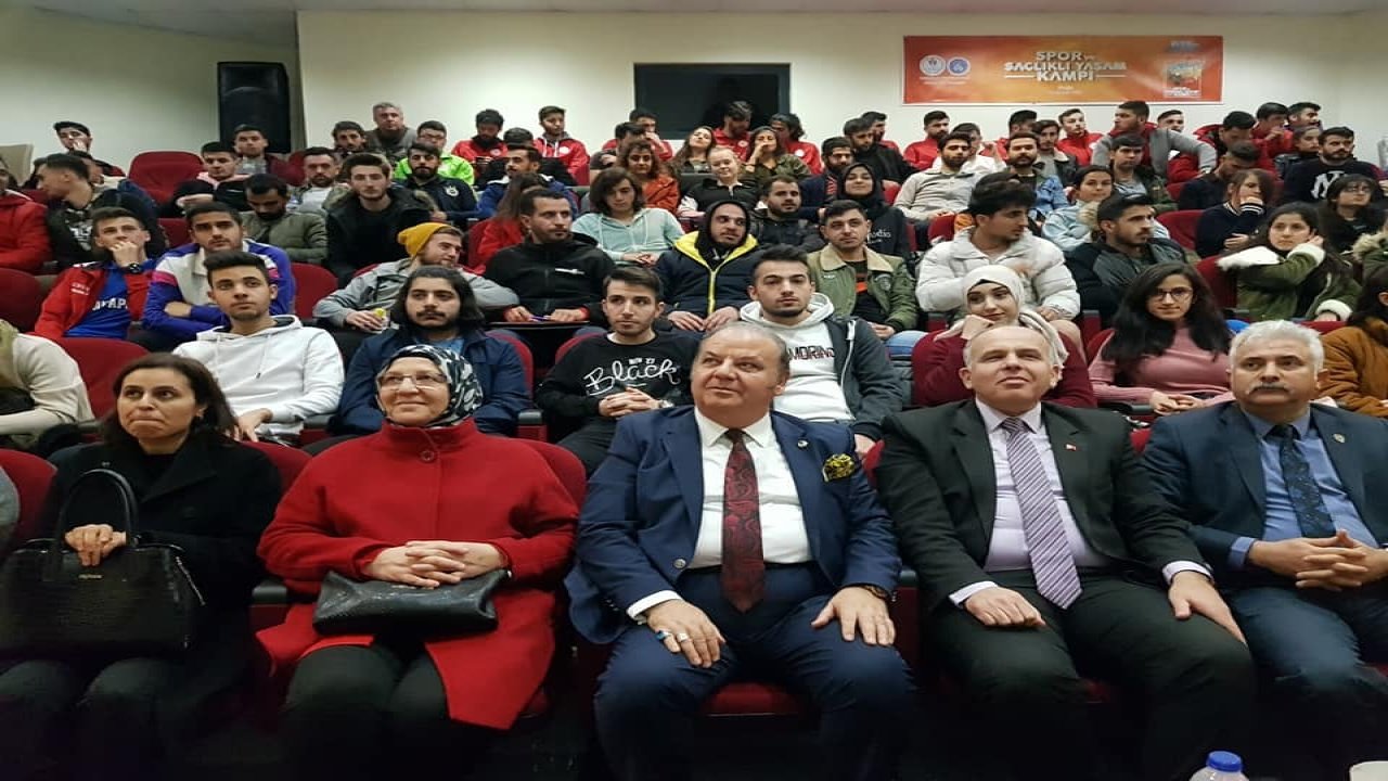 Kaymakam Yıldız, gençlerle buluştu