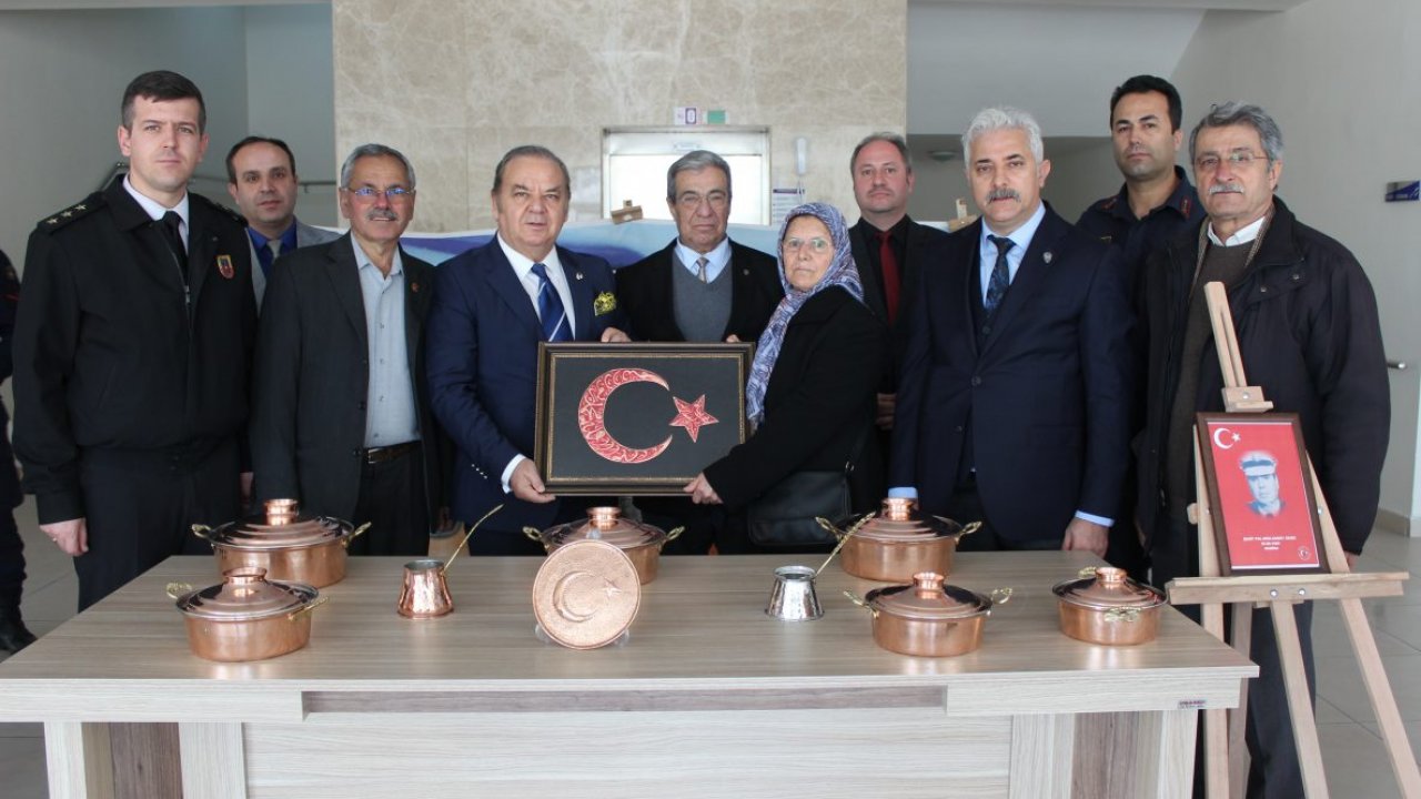 Şehit anısına sergi açıldı