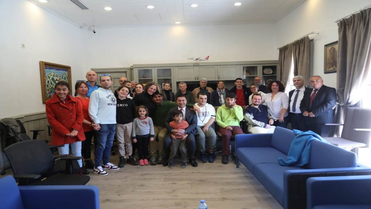 Özel yüzücülerden şampiyona öncesi ziyaret