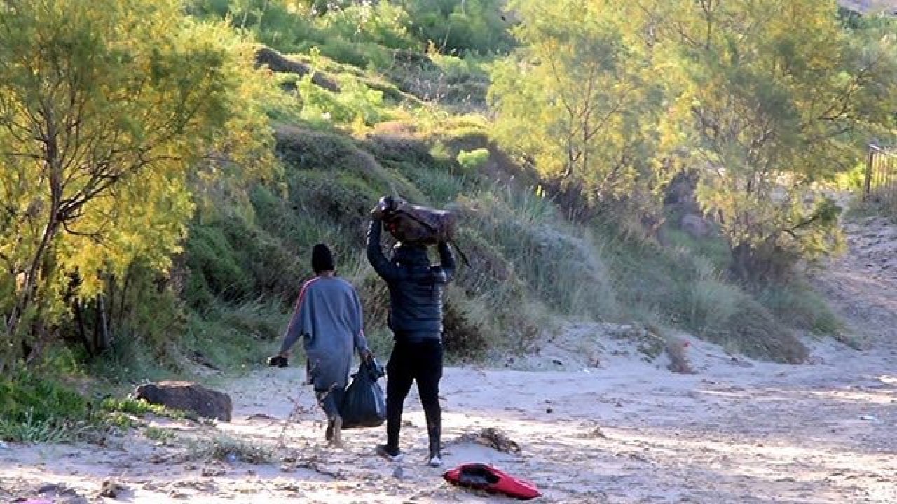 Yunan sahil güvenliği havaya ateş açtı