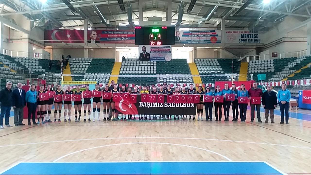 Sporcular şehitlerini unutmadı