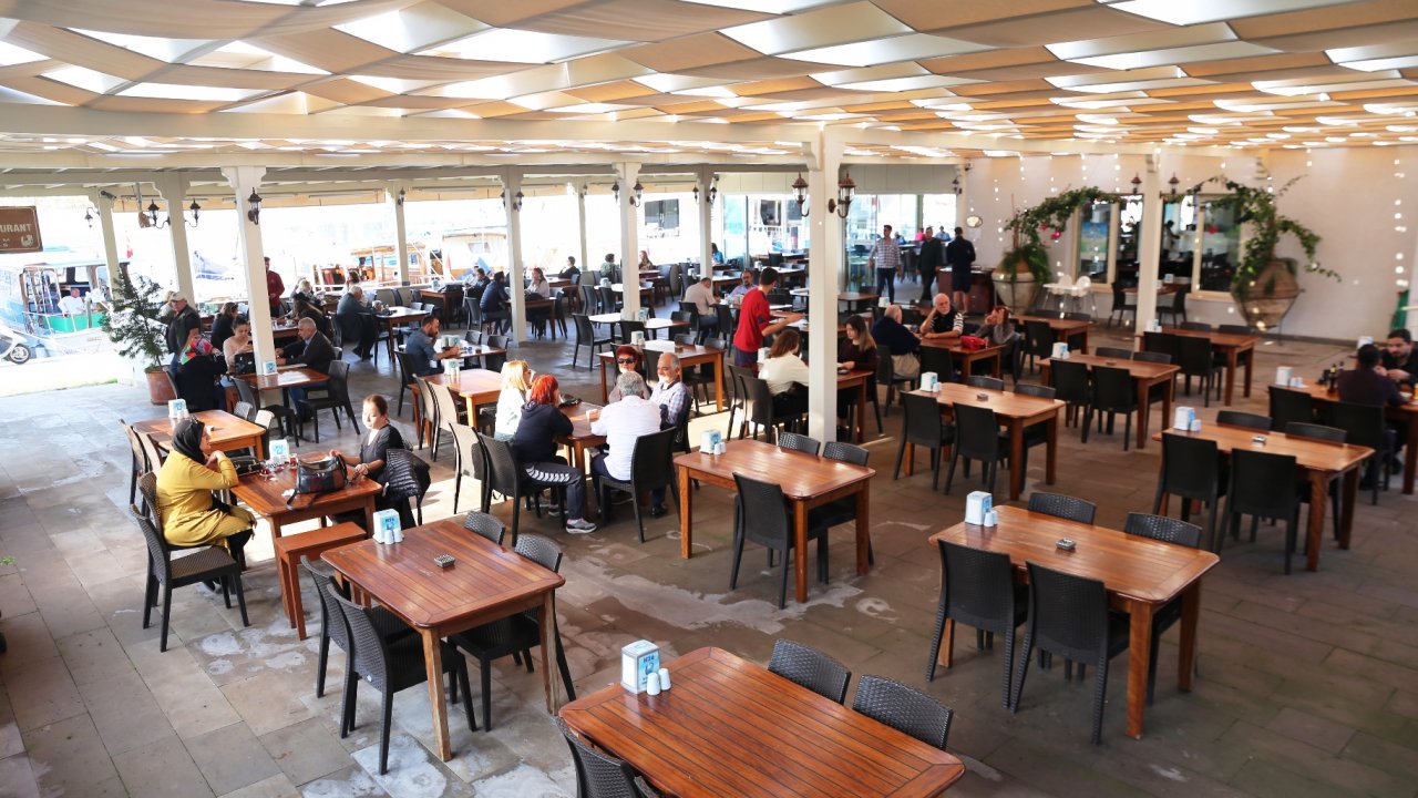 Belediye kafelerinde indirim dönemi başladı