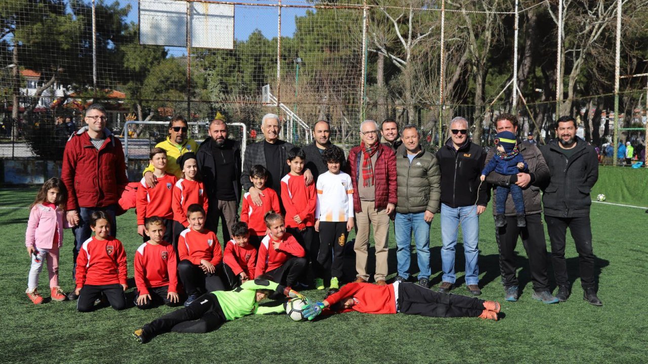 Başkan Gürün’den Saburhanesporlu minik sporculara ziyaret