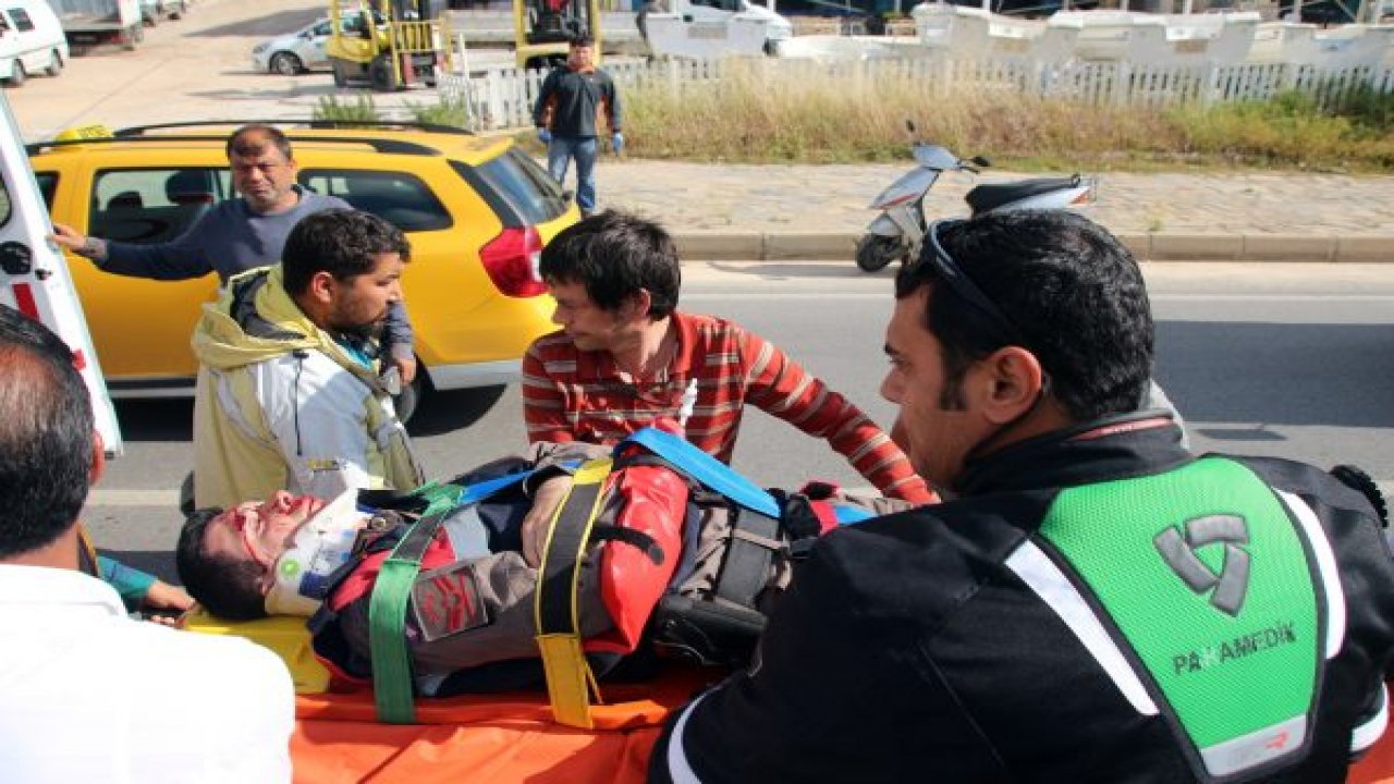 Yola fırlayan koyun 2 askeri yaraladı