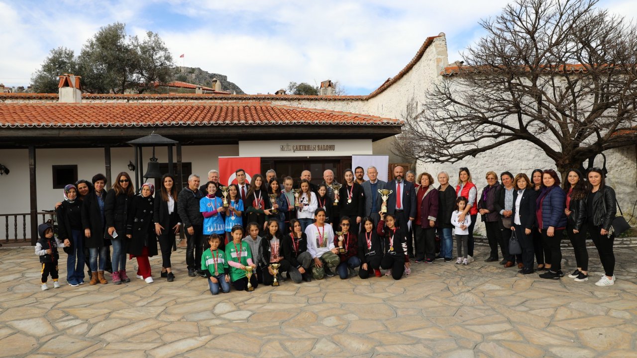 Satrançta Şampiyon Menteşe Belediyespor