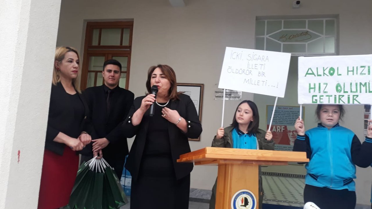 Öğrenciler Yeşilay Haftası’nı kutladı