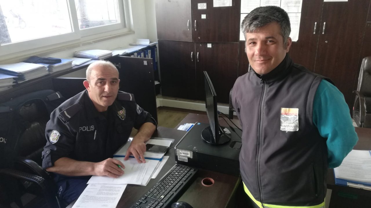 Muğla'da temizlik işçisi bulduğu parayı polise teslim etti