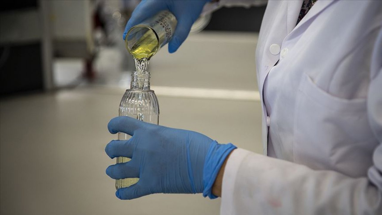 Sanayi ve Teknoloji Bakanı Varank, kolonya ve dezenfektan üretimini artıracak önlemleri açıkladı