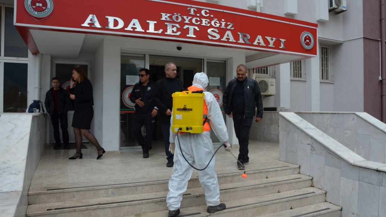 Köyceğiz Belediyesi’ndendezenfekte çalışması