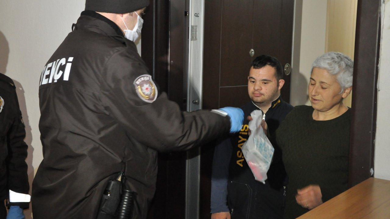 Bekçiler yardım için iş başında