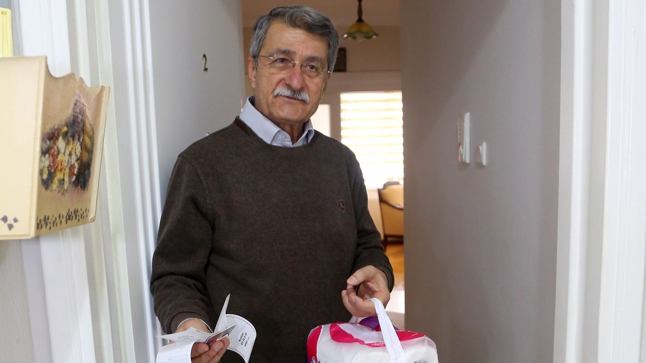 Kıbrıs Gazisinin alışverişini polisler yaptı