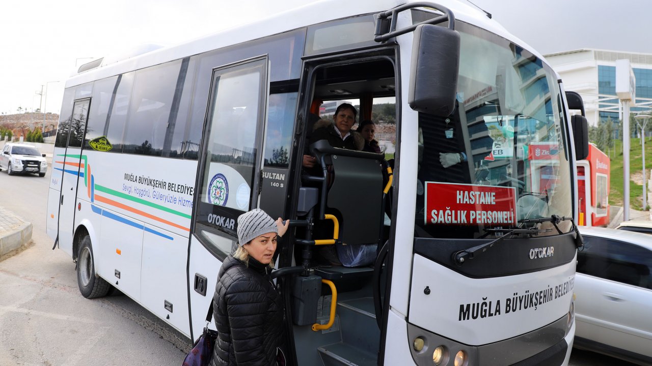 Büyükşehir’den sağlık çalışanlarına ücretsiz servis