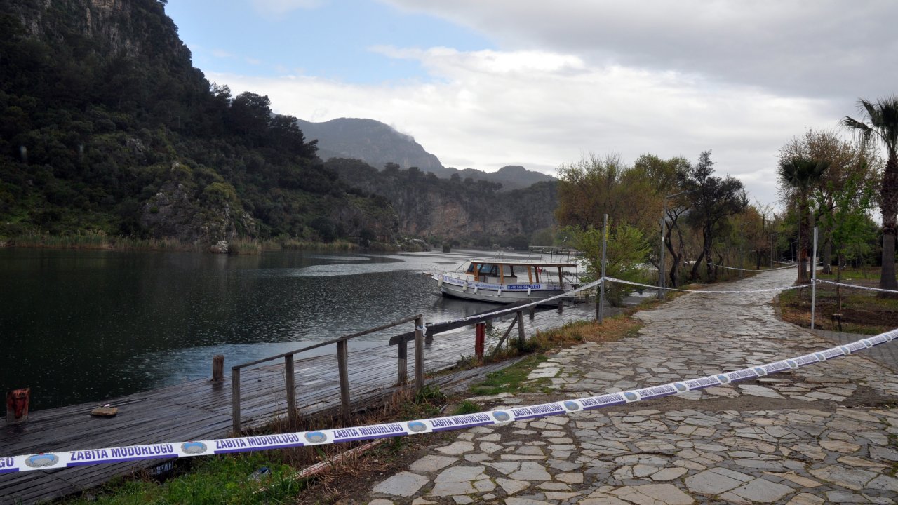Dalyan'dan İztuzu Plajı'na tekne seferleri durdu