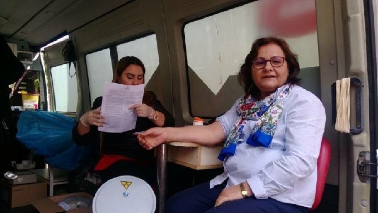 PTT personelinden kan bağışı