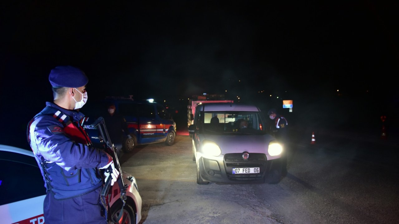 Jandarmadan sosyal mesafe uyarısı