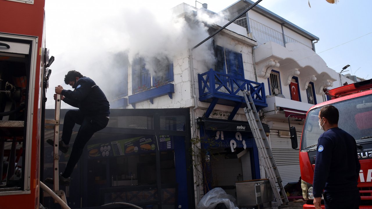 Bodrum'da iş yerinde çıkan yangın söndürüldü