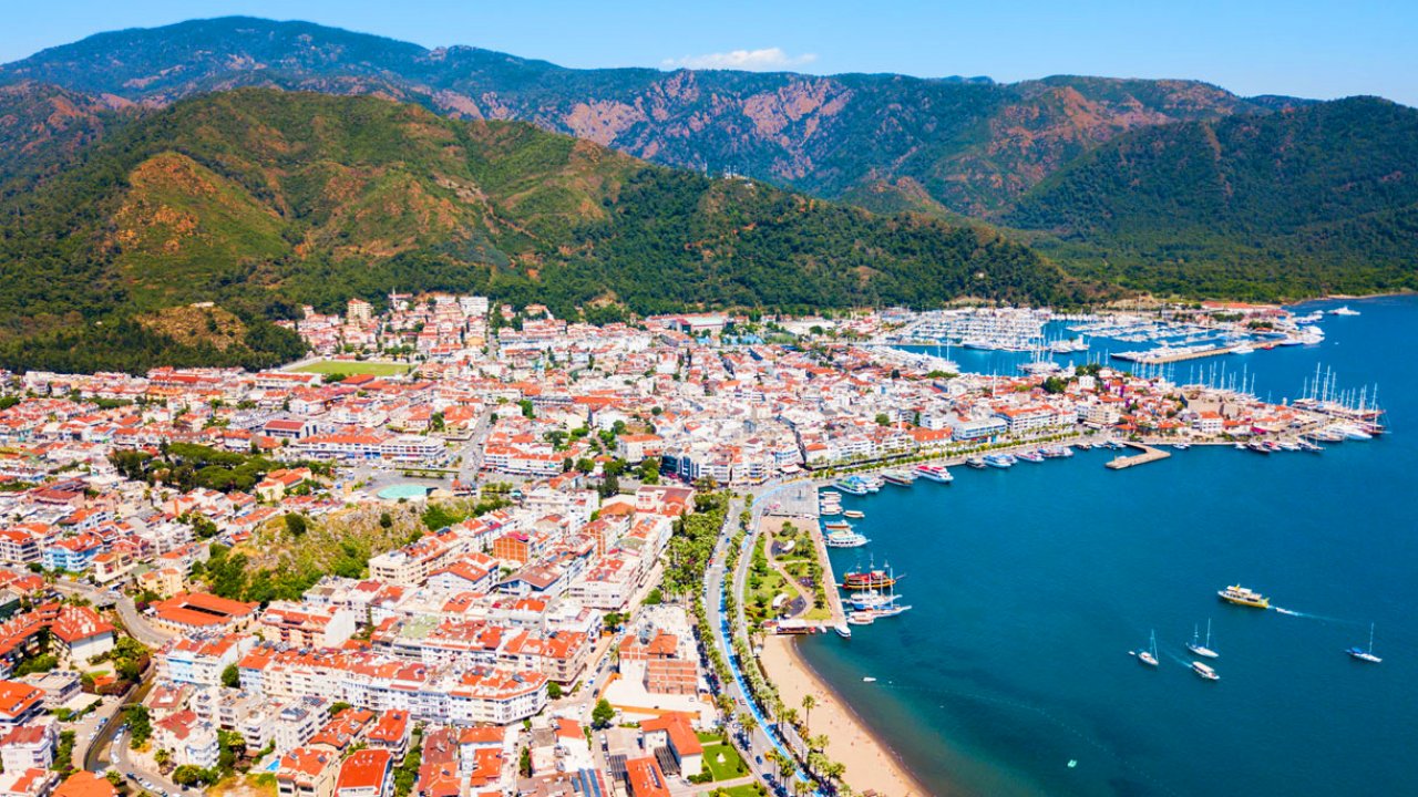 Marmaris'te oteller ve konaklama tesisleri açık kalabilecek