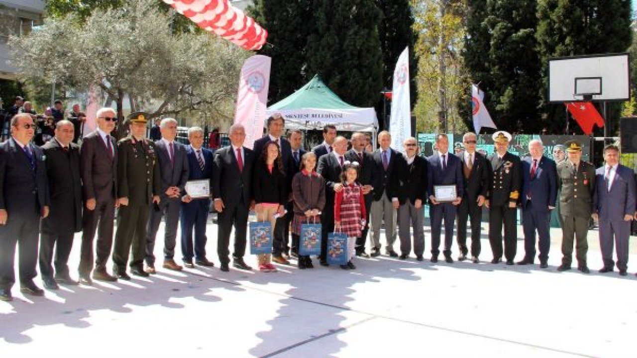 155 öğrenci tek ses 23 Nisan'ı kutladı