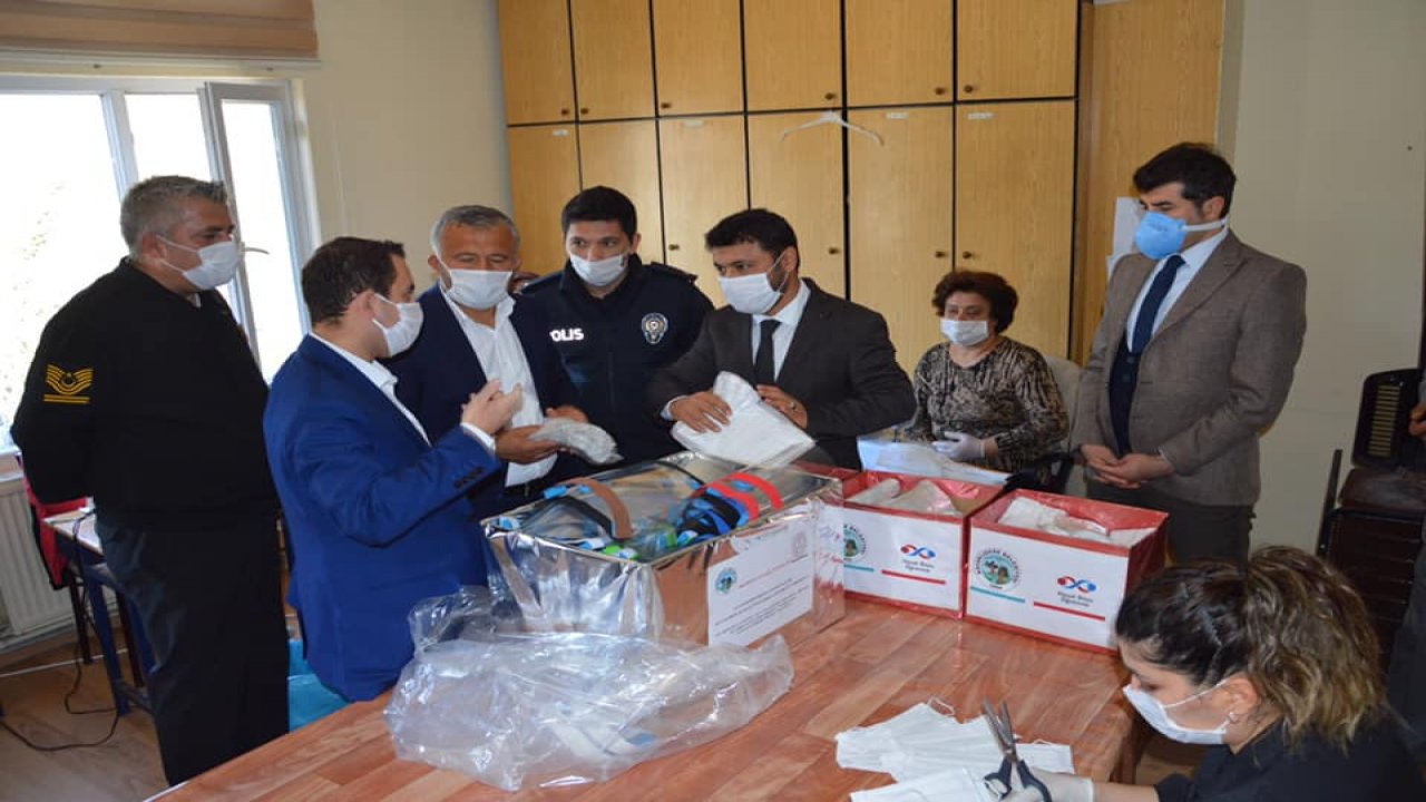 Kavaklıdere’de cerrahi maske imalatı devam ediyor