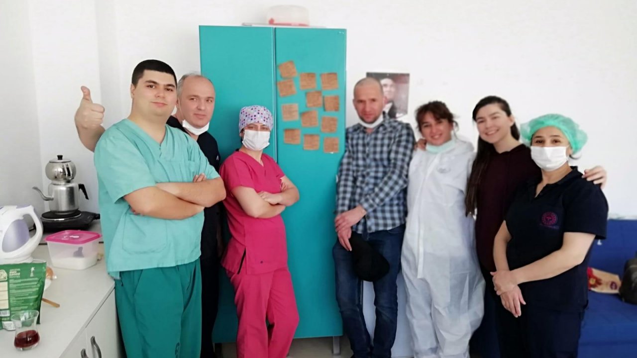 Mavi Bulut sınıfından sağlık çalışanlarına anlamlı jest