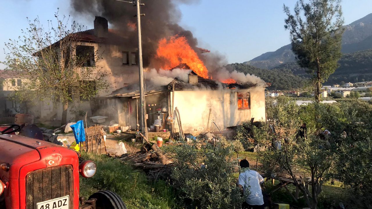 Fethiye'de ev yangını