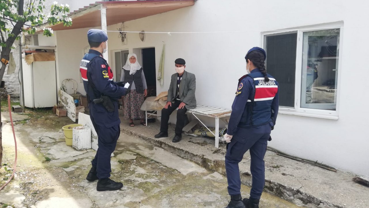 70 yaşındaki Ahmet dededen Milli Dayanışma Kampanyası'na destek