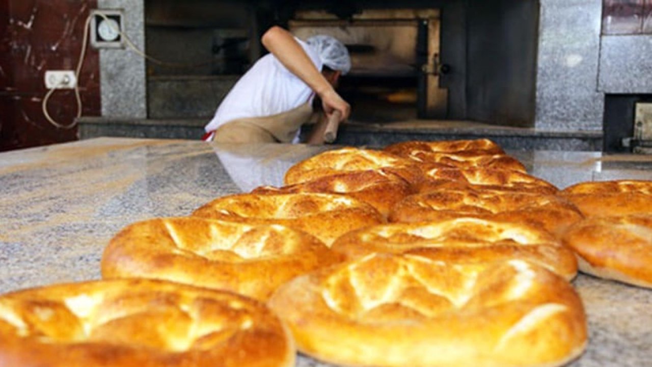 Marmaris'te Kovid-19 tedbirleri kapsamında ramazan pidesini her aileden bir kişi alabilecek