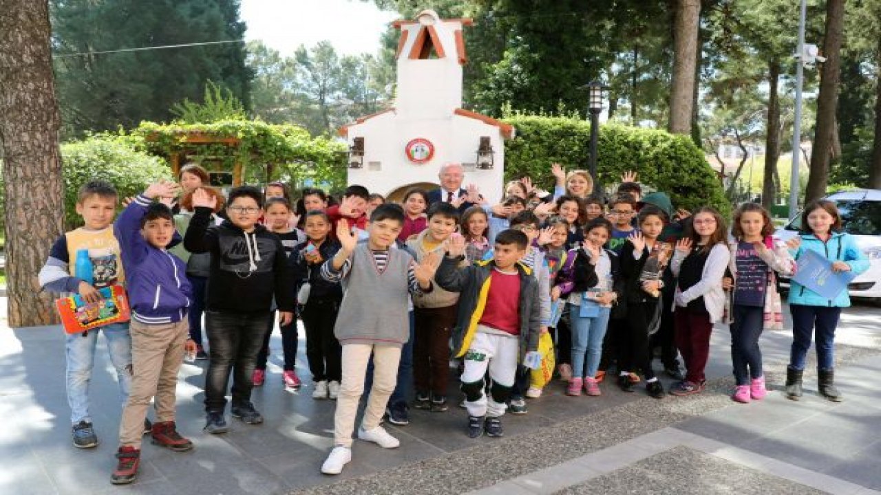 Başkan Gümüş, Çocuklara Belediyeciliği Anlattı