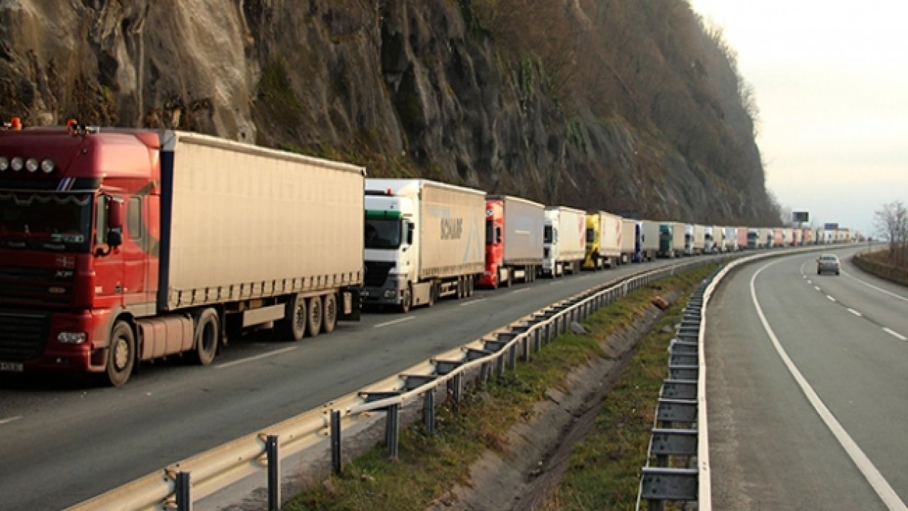 Orta Asya'dan yük getiren şoförlere karantina kalkıyor