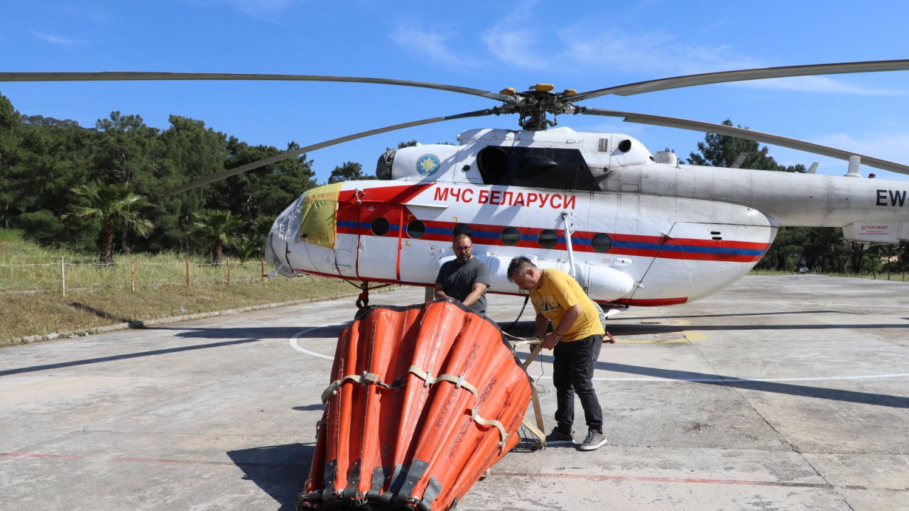 Muğla’da ilk yangın helikopteri Marmaris’te göreve başladı