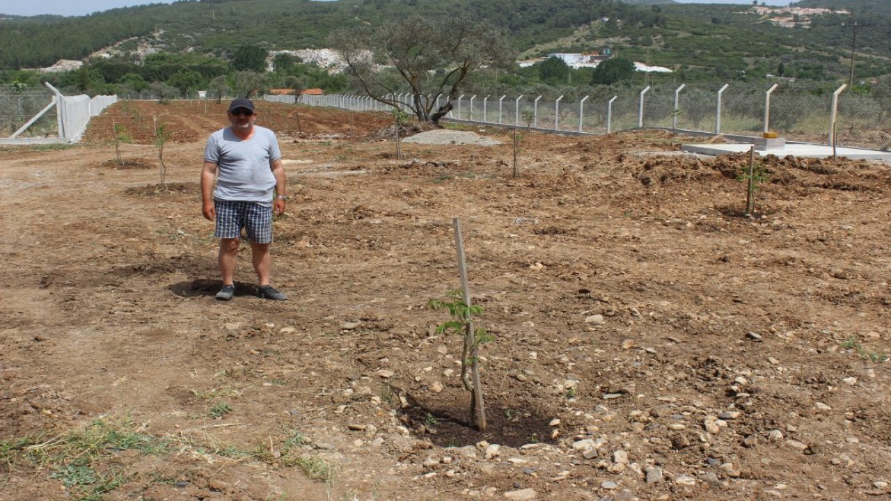 Ruhsatlı sondaj kuyusu açtığı tarlasına elektrik alamıyor