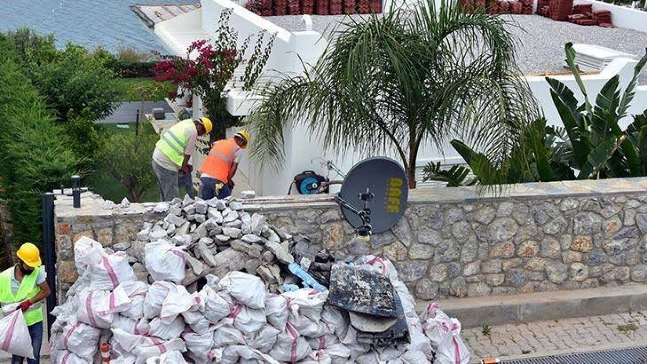 Özdil'in villasındaki kaçak eklentilerin yıkımı sürüyor