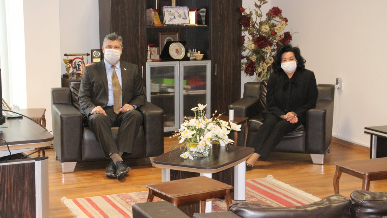 Vali Civelek’ten Eczacı Odası'na ziyaret